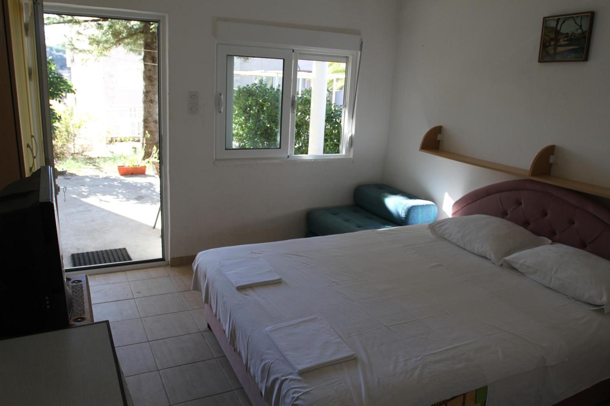 Apartments Popovic Petrovac Eksteriør billede